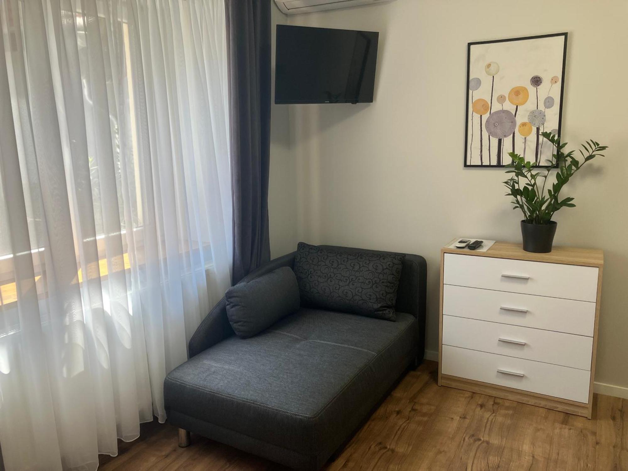 Illa Apartments Eger Esterno foto